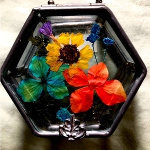 Adorable Small Whimsical Pressed Flowers Jewelry Trinket Box. Glass & Metal.New